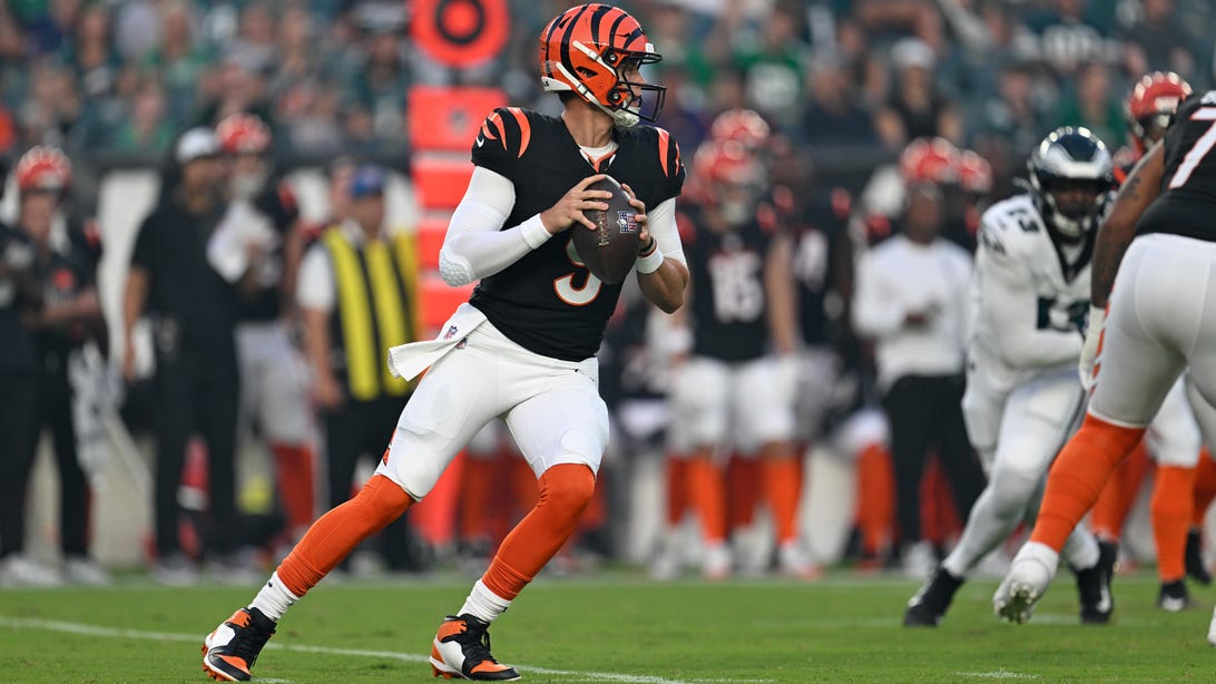 PHILADELPHIA, PA - AUGUST 07: Cincinnati Bengals quarterback Joe Burrow (9) drops back to pass during the preseason game between the Cincinnati Bengals and the Philadelphia Eagles on August 7th, 2025 at Lincoln Financial Field in Philadelphia, PA.