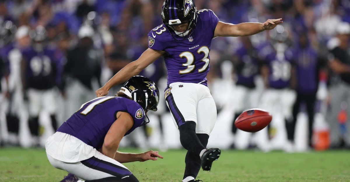 Former Arizona kicker Tyler Loop splits field goal attempts, makes tackle in Ravens preseason debut