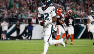 Ainias Smith signs with the Panthers’ practice squad