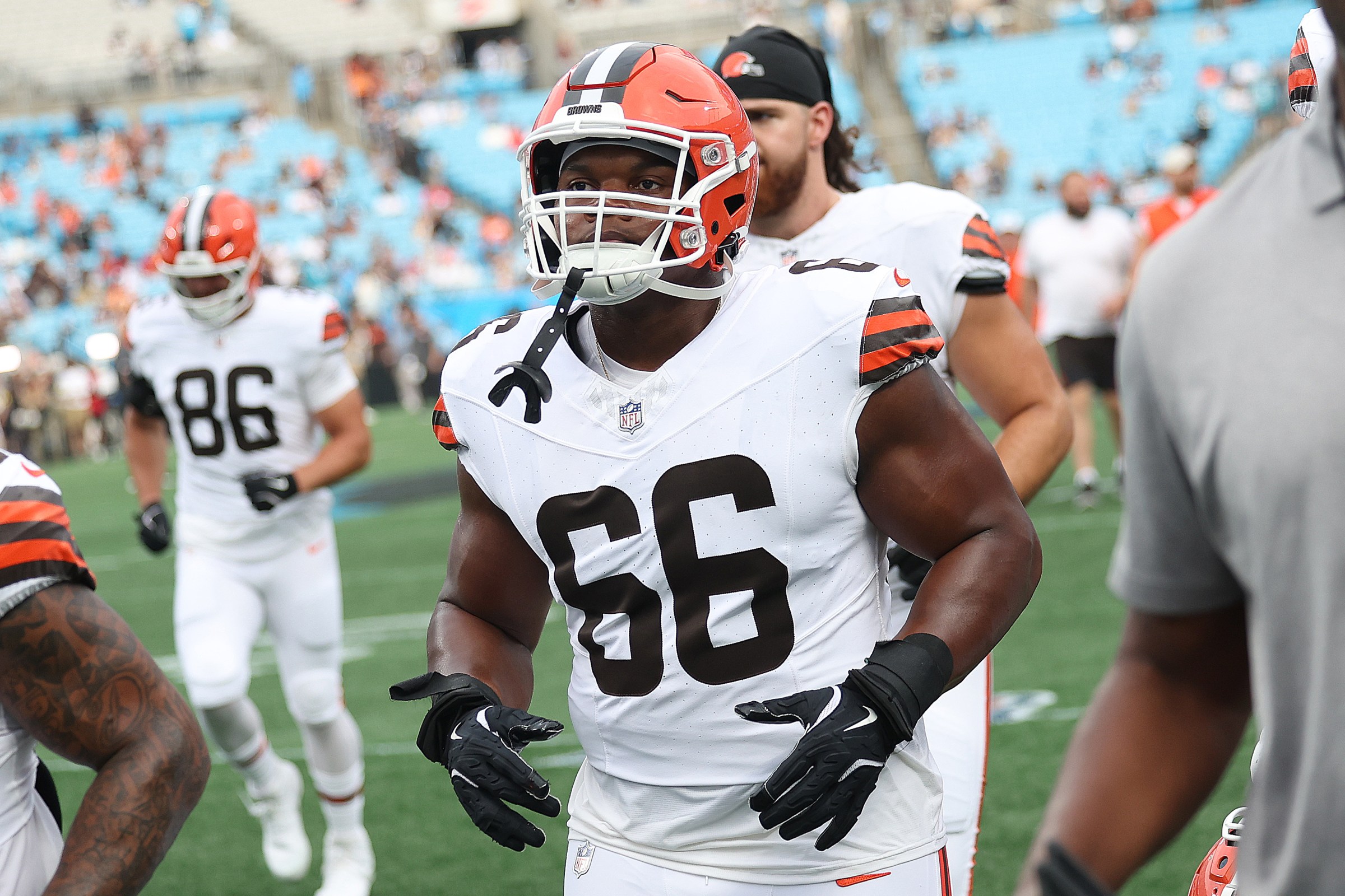 CHARLOTTE, NC - AUGUST 08: Cleveland Browns defensive end Adin Huntington (66) during a NFL preseason football game between the Cleveland Browns and the Carolina Panthers on August 8, 2025, at Bank of America Stadium in Charlotte, N.C. (Photo by John Byrum/Icon Sportswire via Getty Images)