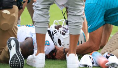 Dolphins running back out for season after neck surgery; team works out veteran ball carrier