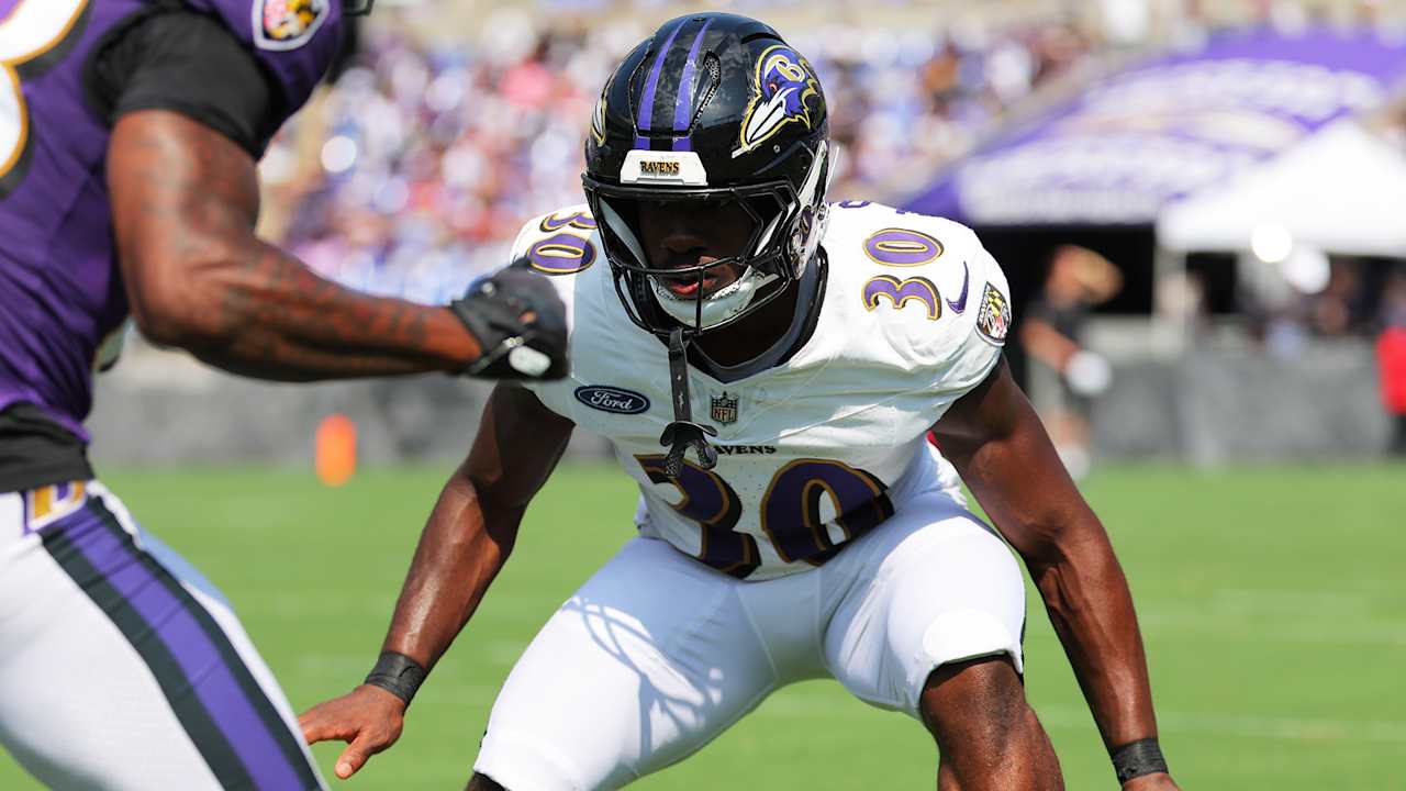 Undrafted Rookie Reuben Lowery Displaying His Smarts in Bid to Make Roster