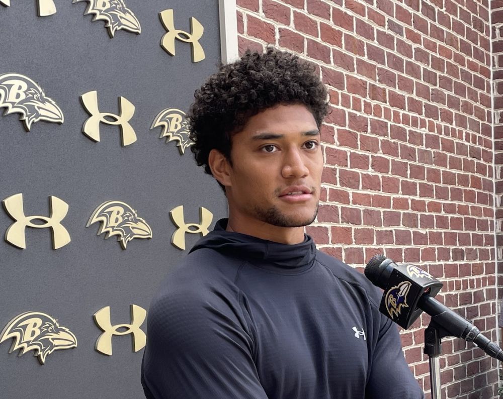 Hamilton makes "dream come true" signing four-year, $100.4 million extension with Ravens