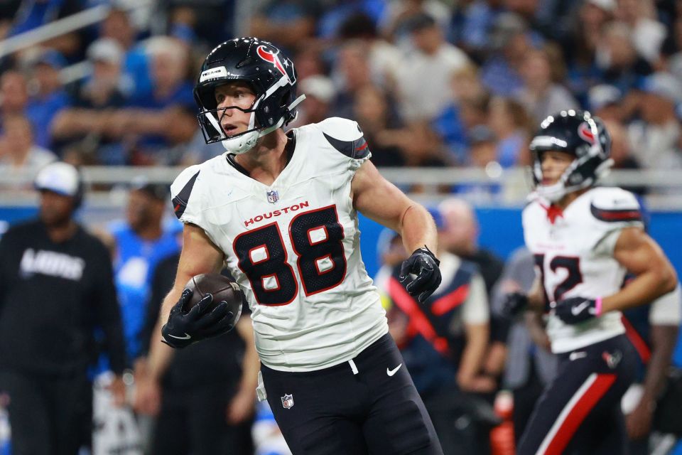Houston Texans tight end Harrison Bryant #88 running with the football.