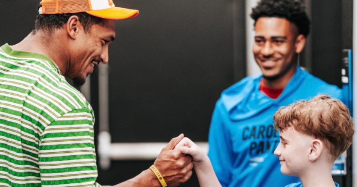 Make-A-Wish helps a young boy’s football dreams come true – WSOC TV