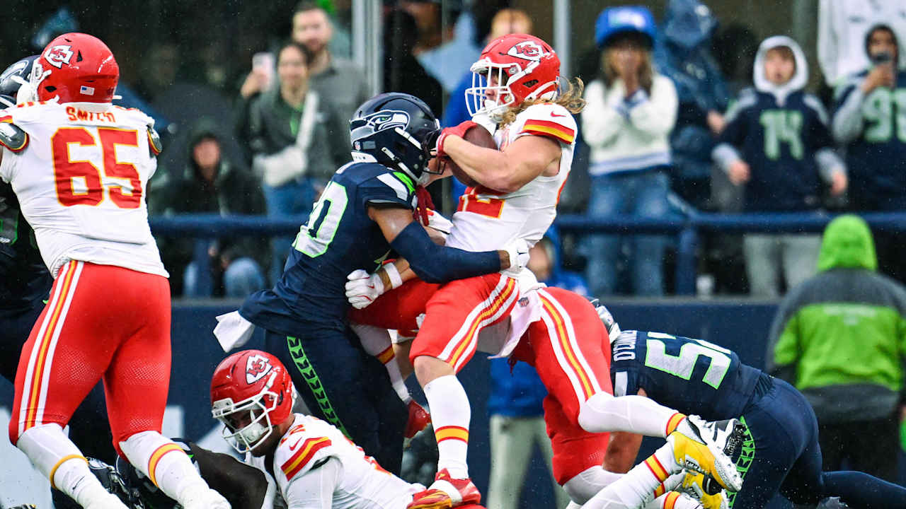 Seahawks Defense ‘Went Out There And Balled’ In Preseason Win Over The Chiefs