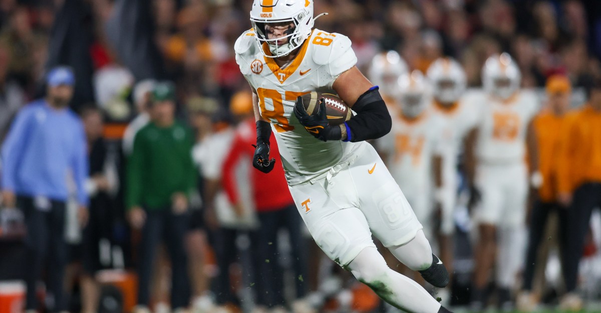 Tennessee tight end Miles Kitselman named to Mackey Award watch list, one of several Vols to earn watch list recognition