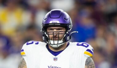 Dalton Risner’s wife celebrates with Cincy gear after he signed with the Bengals