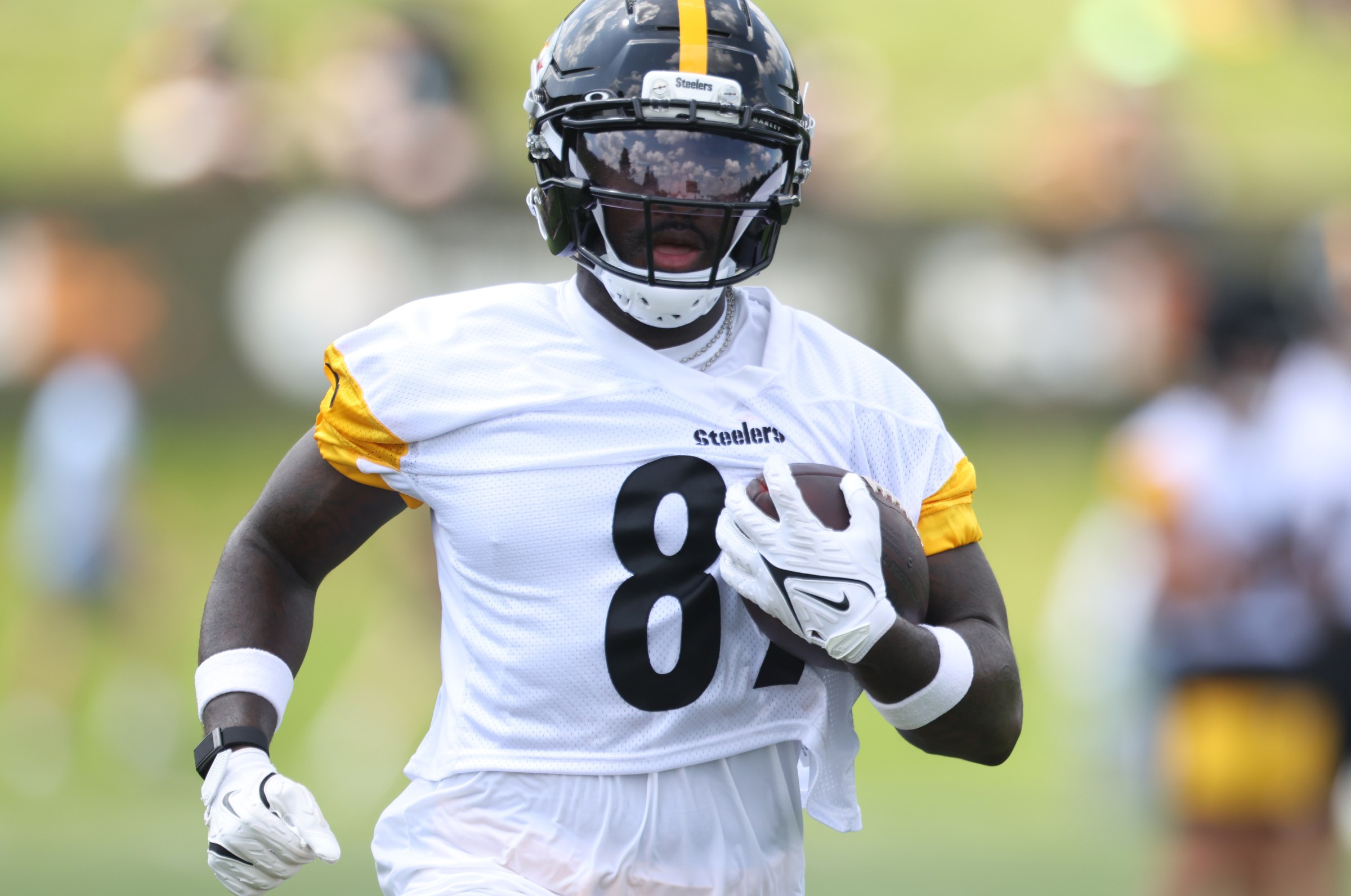 Jul 24, 2025; Latrobe, PA, USA; Pittsburgh Steelers wide receiver Roc Taylor (89) participates in drills during training camp at Saint Vincent College. Mandatory Credit: Charles LeClaire-Imagn Images
