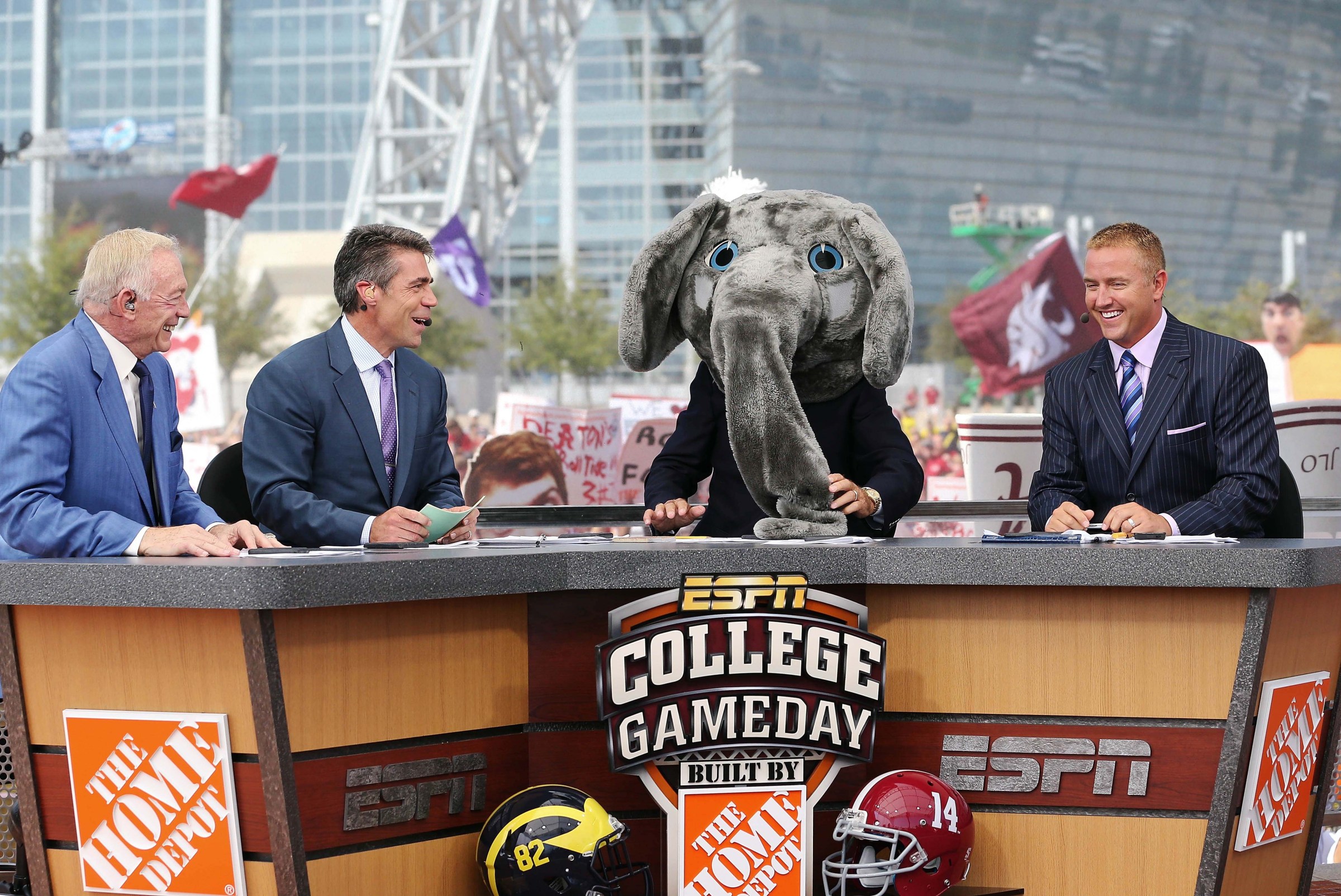 One last roundup for Lee Corso.