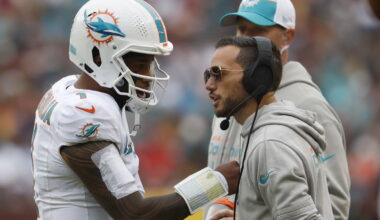 Mike McDaniel Clears Stance on Dolphins QBs After Announcing Bad News for Tua Tagovailoa