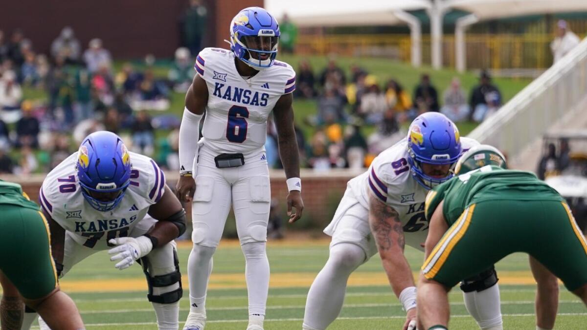 Kansas vs. Fresno State prediction, props, odds: Model's best free college football picks for Week 0, 2025