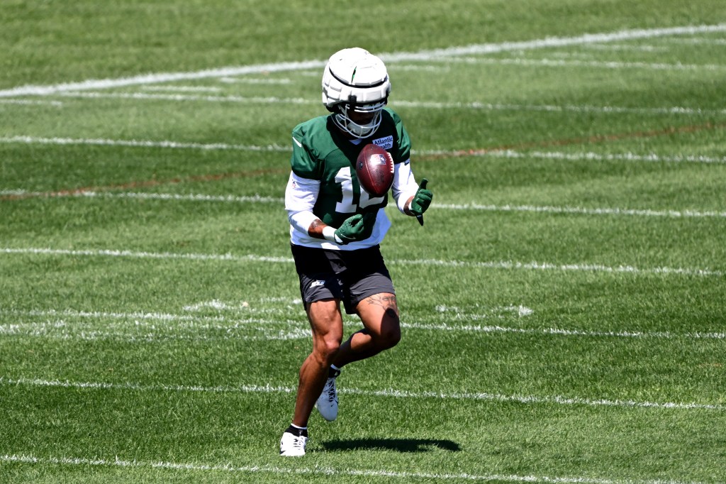 New York Jets wide receiver Allen Lazard (13) at practice.