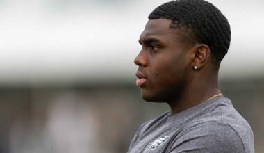 Eagles acquire CB Jakorian Bennett from the Raiders in exchange for DT Thomas Booker