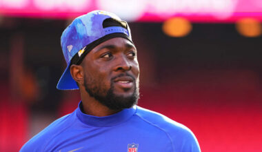 Panthers plan to sign QB Bryce Perkins