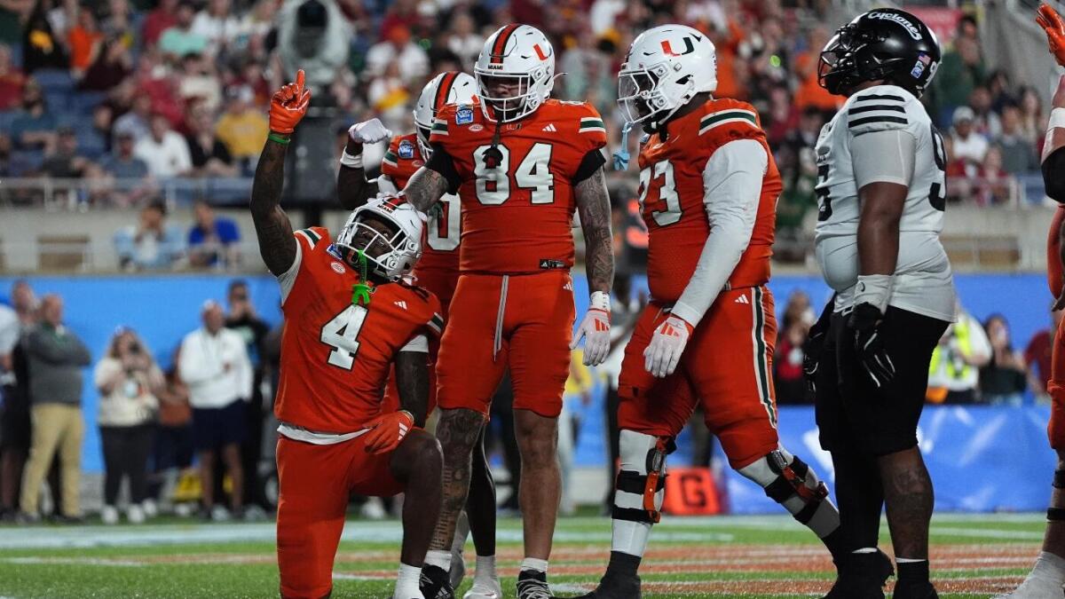 2025 Week 1 college football betting picks, odds, lines: This Saturday college football parlay pays nearly 6-1