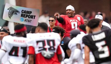 Starters take center stage in team scrimmage