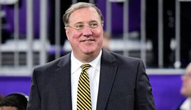 Dennis Lauscha, Jay Cicero honored by Sports Foundation