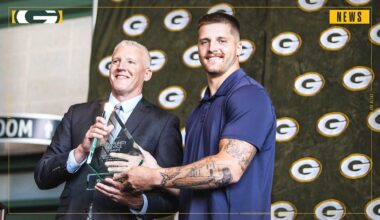 Packers TE Tucker Kraft receives 2025 community service award