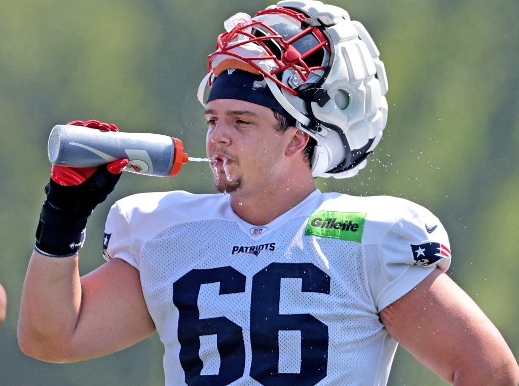 Patriots start three rookies in preseason opener vs. Commanders