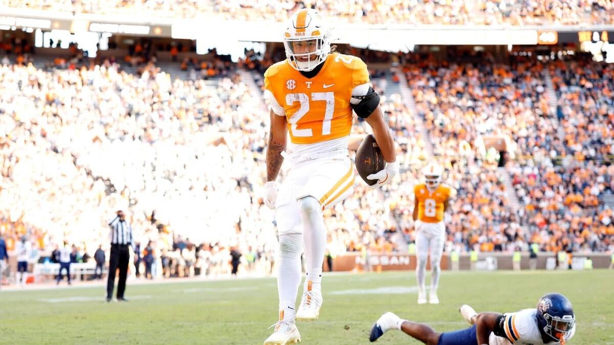 2025 college football Week 1 picks against the spread, odds, lines, trends: Betting expert reveals picks