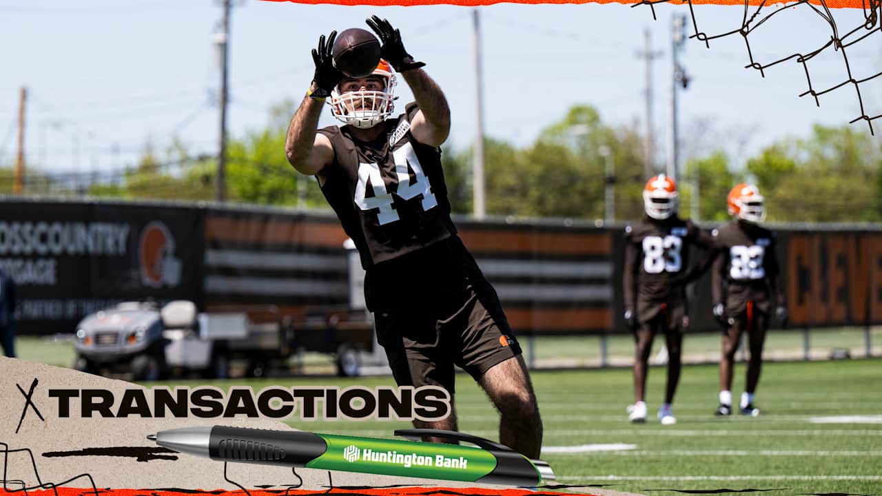 Browns sign TE Mitch Van Vooren and RB Trayveon Williams