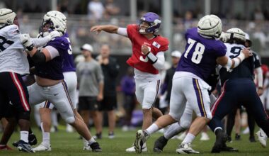 Vikings QBs Go on Hot Streak, Defensive Front Turns up Heat in Practice with Patriots