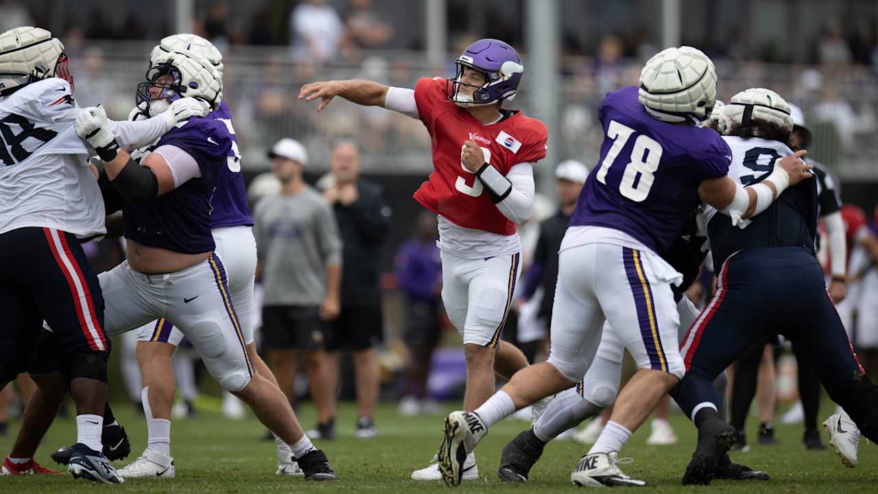 Vikings QBs Go on Hot Streak, Defensive Front Turns up Heat in Practice with Patriots