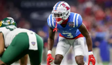 Steelers Try Out Versatile Linebacker