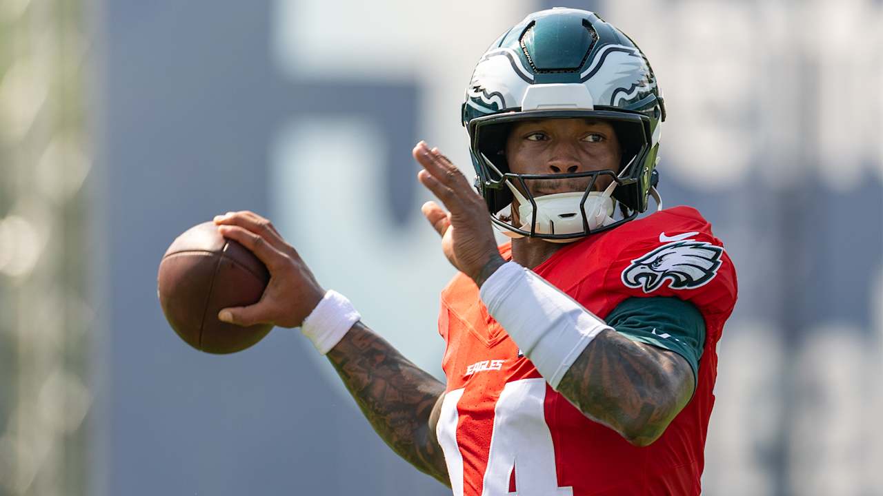 Dorian Thompson-Robinson delivers the throw of the day | Eagles Training Camp Notebook - Philadelphia Eagles