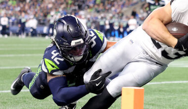 Seattle Seahawks Drake Thomas...