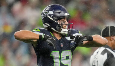 Seattle Seahawks Jake Bobo...