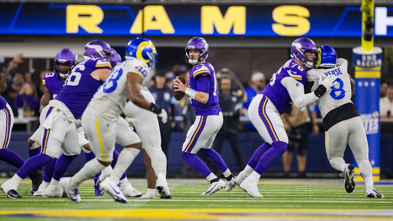 Opinions Divided for Vikings & Rams in Wild Card Round