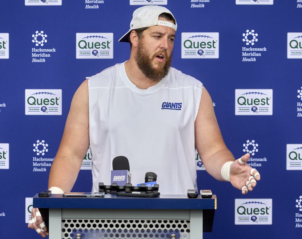 New York Giants guard Greg Van Roten at a press conference.