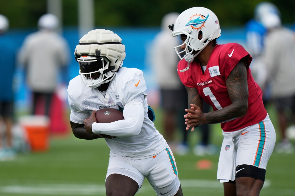 Dolphins' De'Von Achane, Austin Jackson injury updates