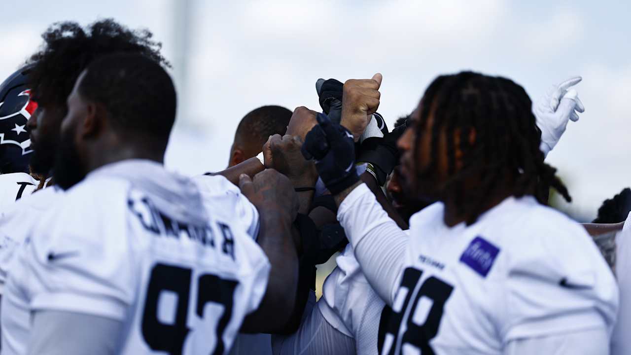 Harris Hits: Training Camp Day 9