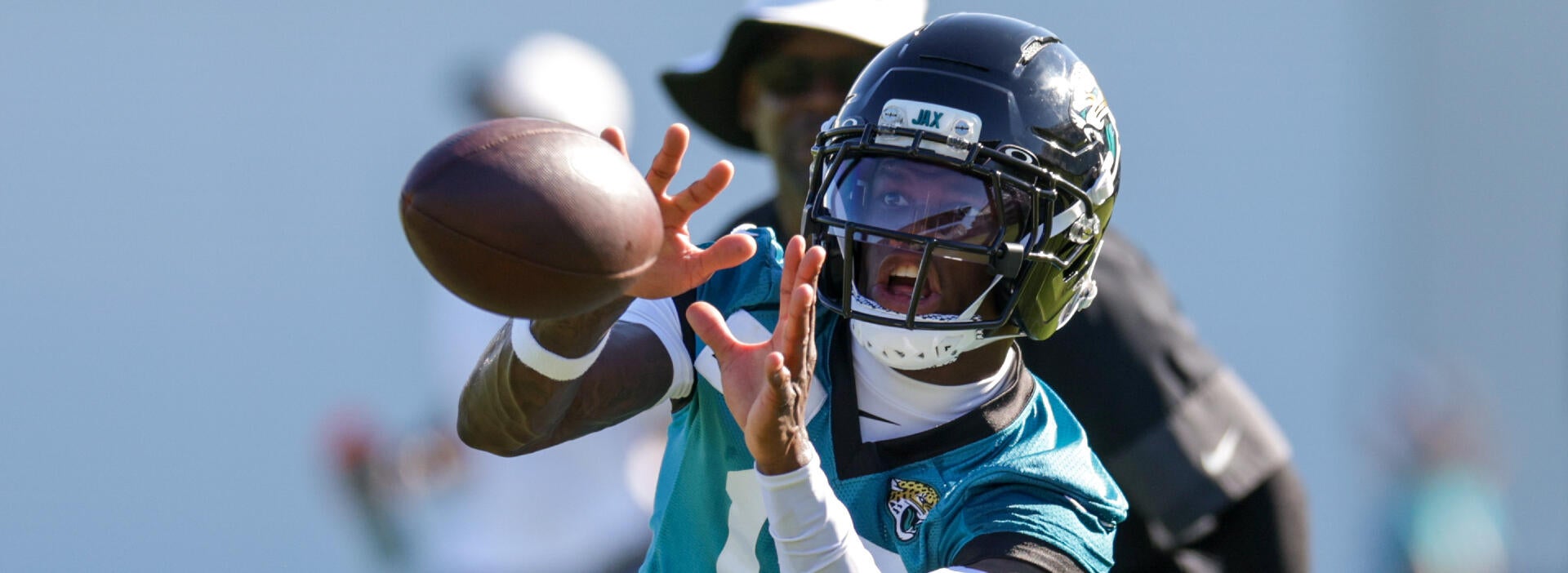 NFL futures props: Jaguars rookie Travis Hunter among prop expert's best bets for 2025 season