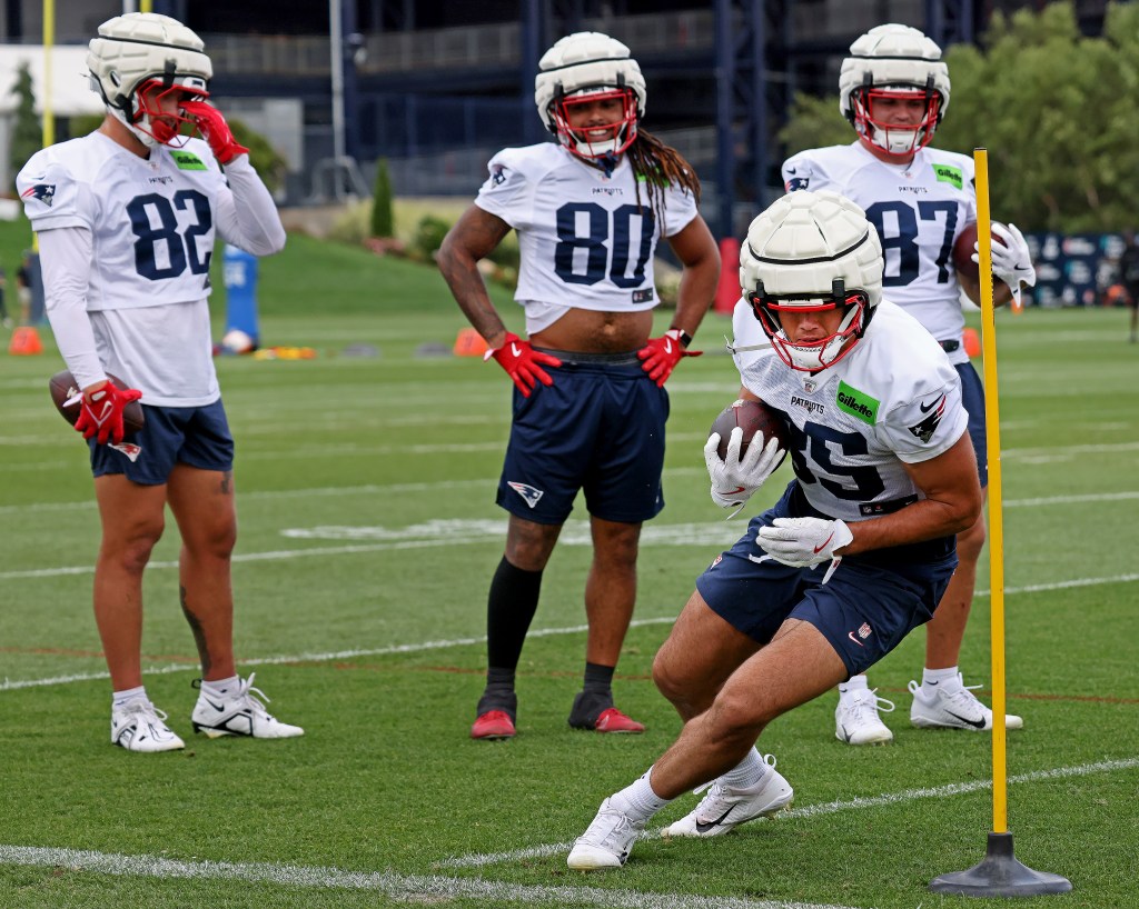 Patriots begin assembling practice squad by signings two tight ends