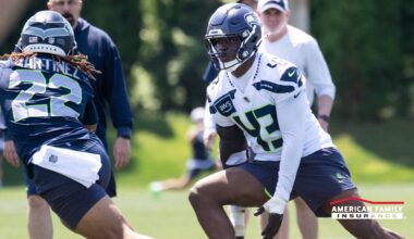 Seahawks Sign Defensive End Seth Coleman