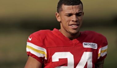 Chiefs send WR Skyy Moore to San Francisco