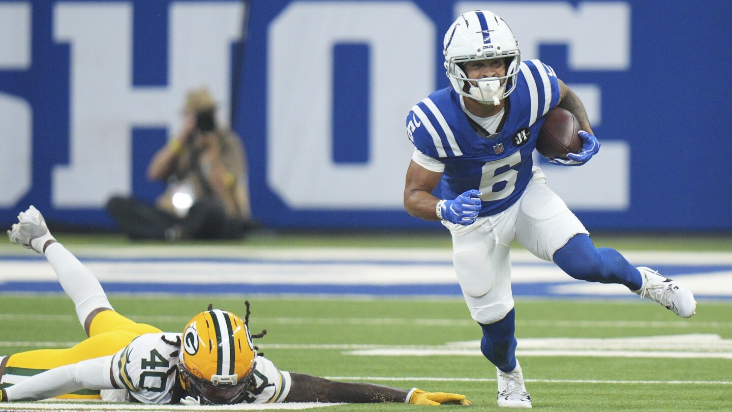 Packers safety Omar Brown spending the night in Indianapolis hospital after suffering bruised chest