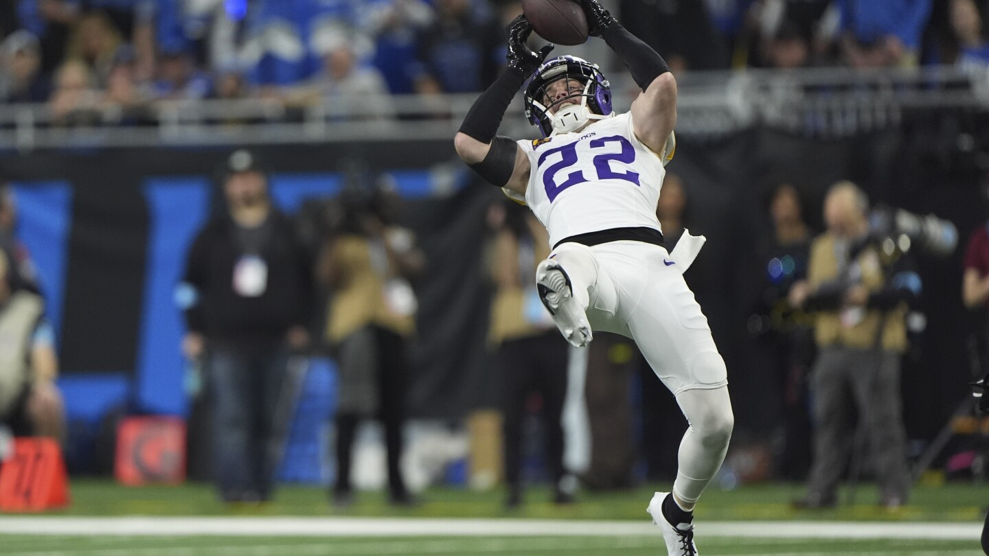Harrison Smith's weekly coffee with the coach is part of a special season for Vikings veteran safety