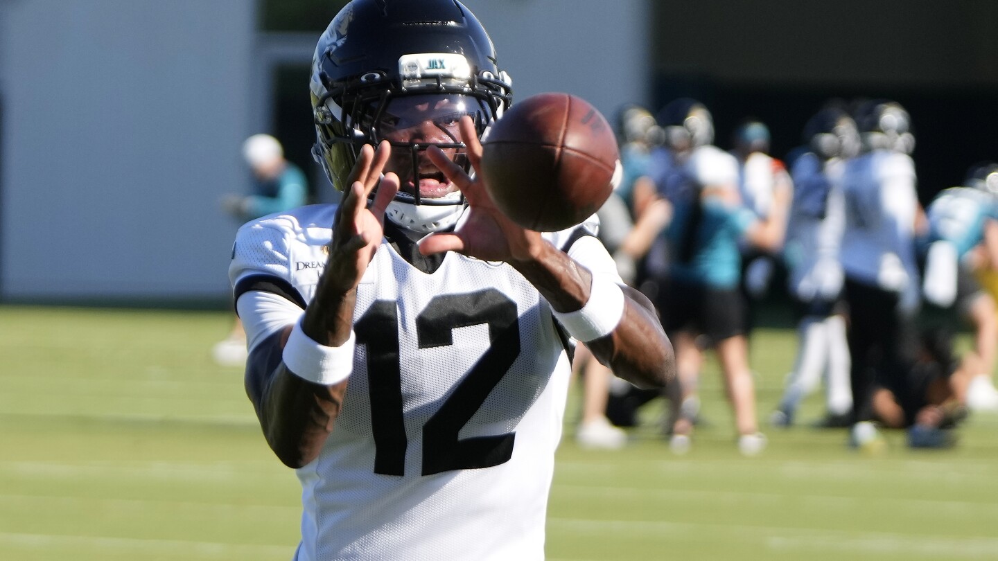 Jaguars waiting to make call on Travis Hunter playing in preseason game at Saints