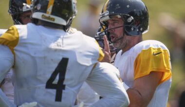 Steelers' Aaron Rodgers eager for helmet switch: 'It looks like a spaceship'