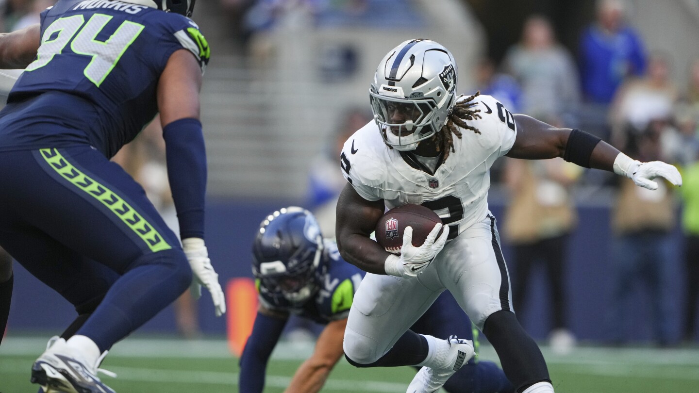 Raiders' Pete Carroll hopes youth movement has team on the right path