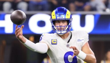 Rams QB Matthew Stafford visits back specialist, remains out