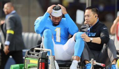 Chargers' Quentin Johnston carted off after taking hit vs. Rams