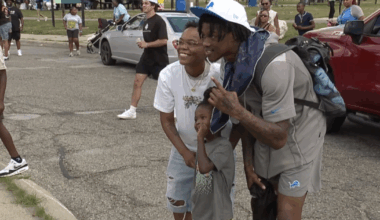 Detroit Lions WR Jameson Williams gives away backpacks before school starts
