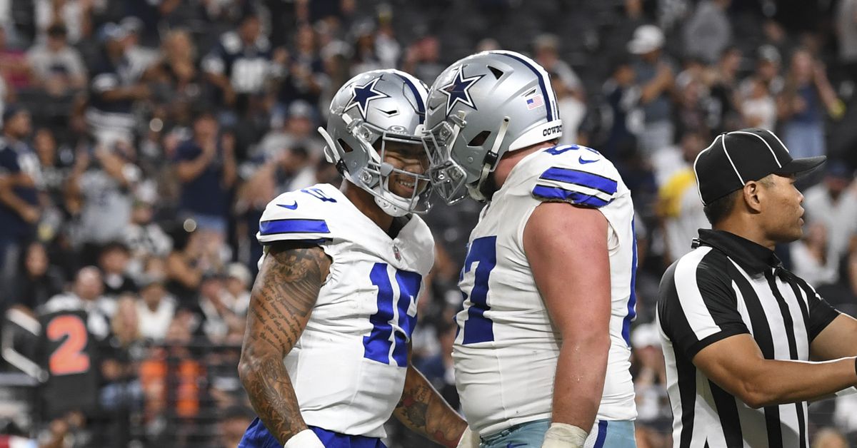 Dallas Cowboys training camp: Brock Hoffman hops in for Tyler Smith