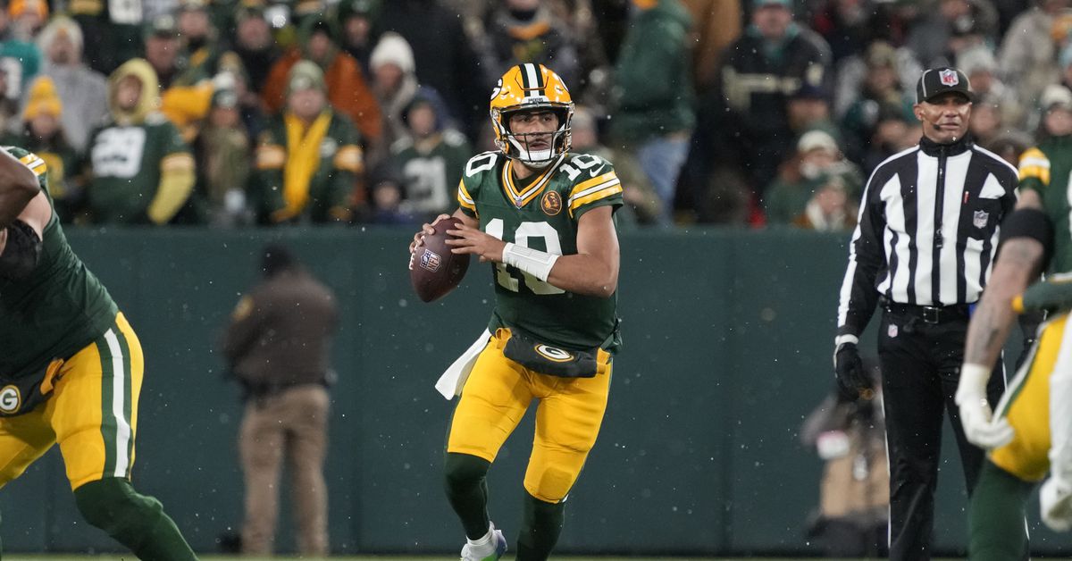Packers Core Concepts: Middle Read Dagger